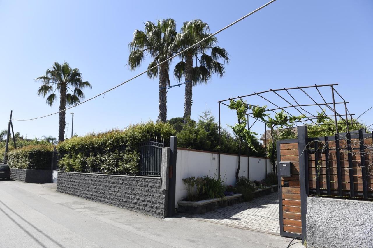 Villa Amelie Fondachello  Exteriör bild